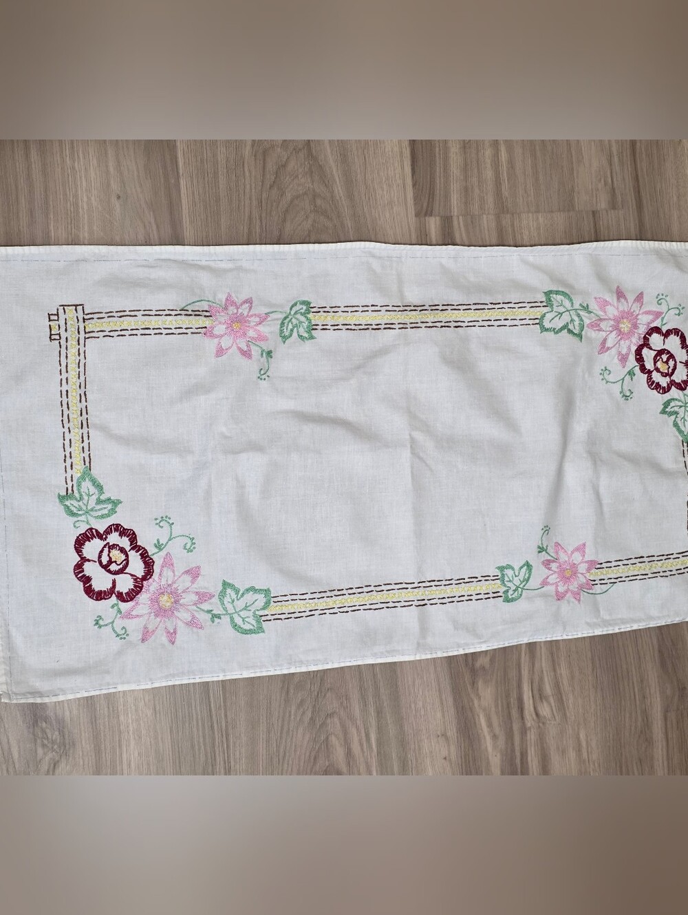 Vintage White Linen Embroidered Red And Pink Flowers Table Runner